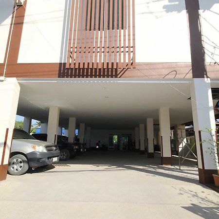 Siriwat Apartment Τσιάνγκ Μάι Εξωτερικό φωτογραφία