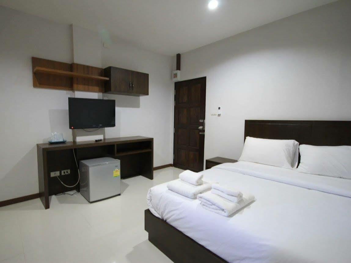 Siriwat Apartment Τσιάνγκ Μάι Εξωτερικό φωτογραφία