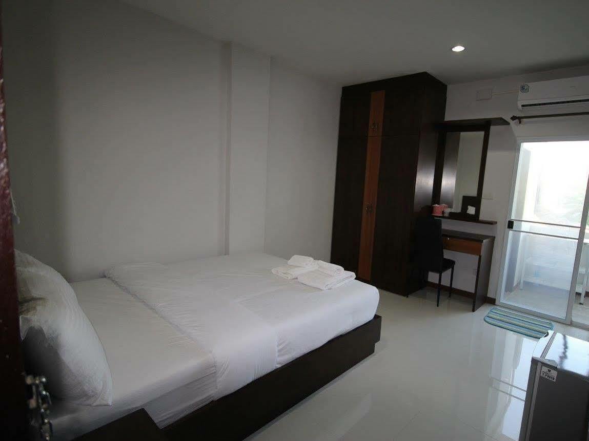 Siriwat Apartment Τσιάνγκ Μάι Εξωτερικό φωτογραφία